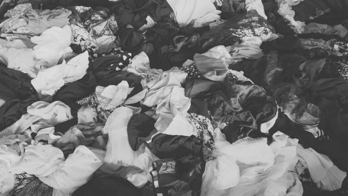 片づけサステナビリティ服の墓場